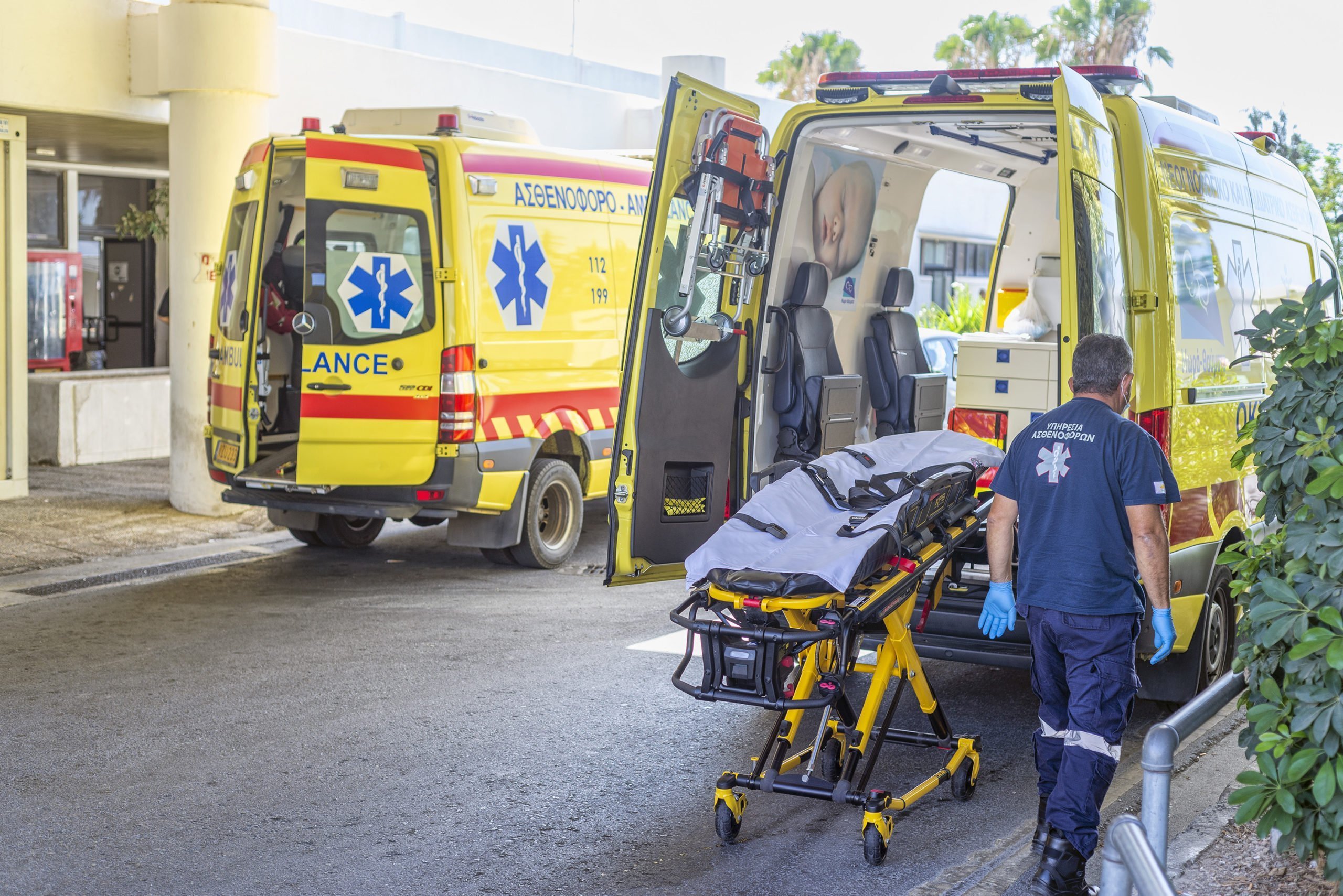 Τι απαντά το ΕΚΑΒ για τον θάνατο τουρίστριας σε παραλία της Θάσου