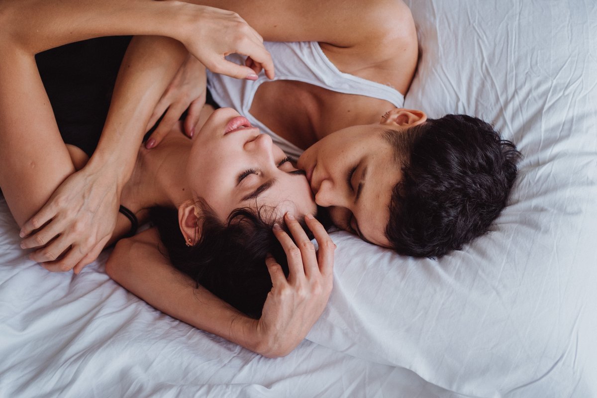 Σεξ: Ο οργασμός μας κάνει να κοιμηθούμε καλύτερα