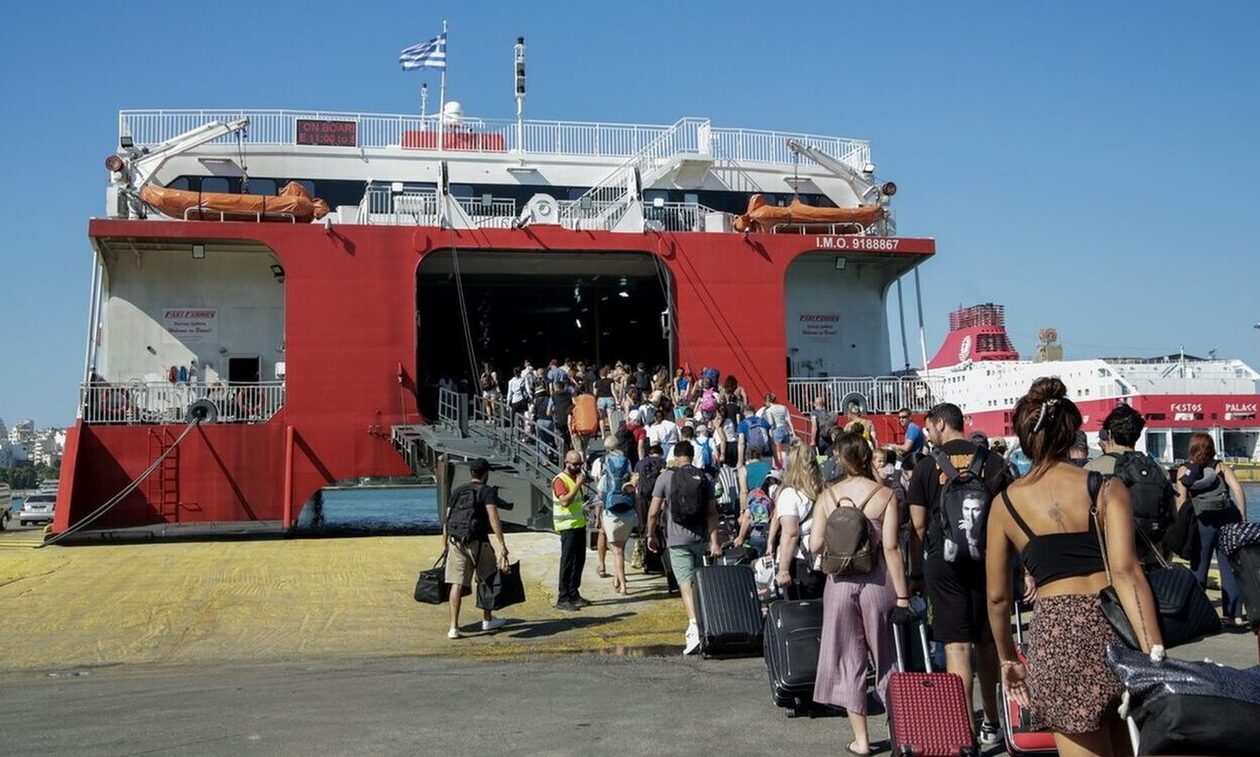 Πτώση του αριθμού των εκδρομέων προς νησιά του Αιγαίου το τριήμερο του Αγίου Πνεύματος