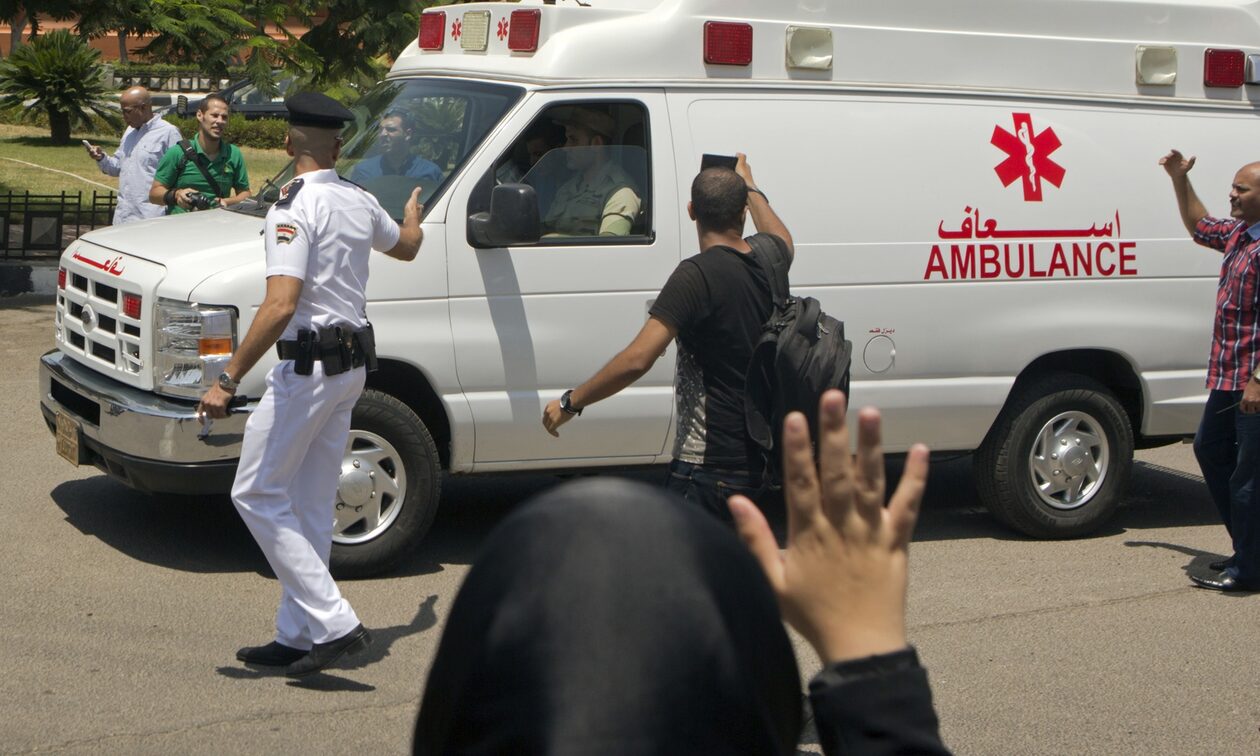 Αίγυπτος: Tραγωδία με 15 νεκρούς – Λεωφορείο συγκρούστηκε με φορτηγό κοντά στο Κάιρο