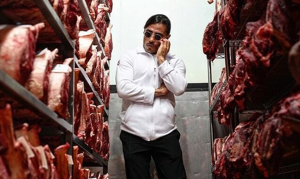 Salt Bae: Eκλεισε το εστιατόριο του στη Νέα Υόρκη