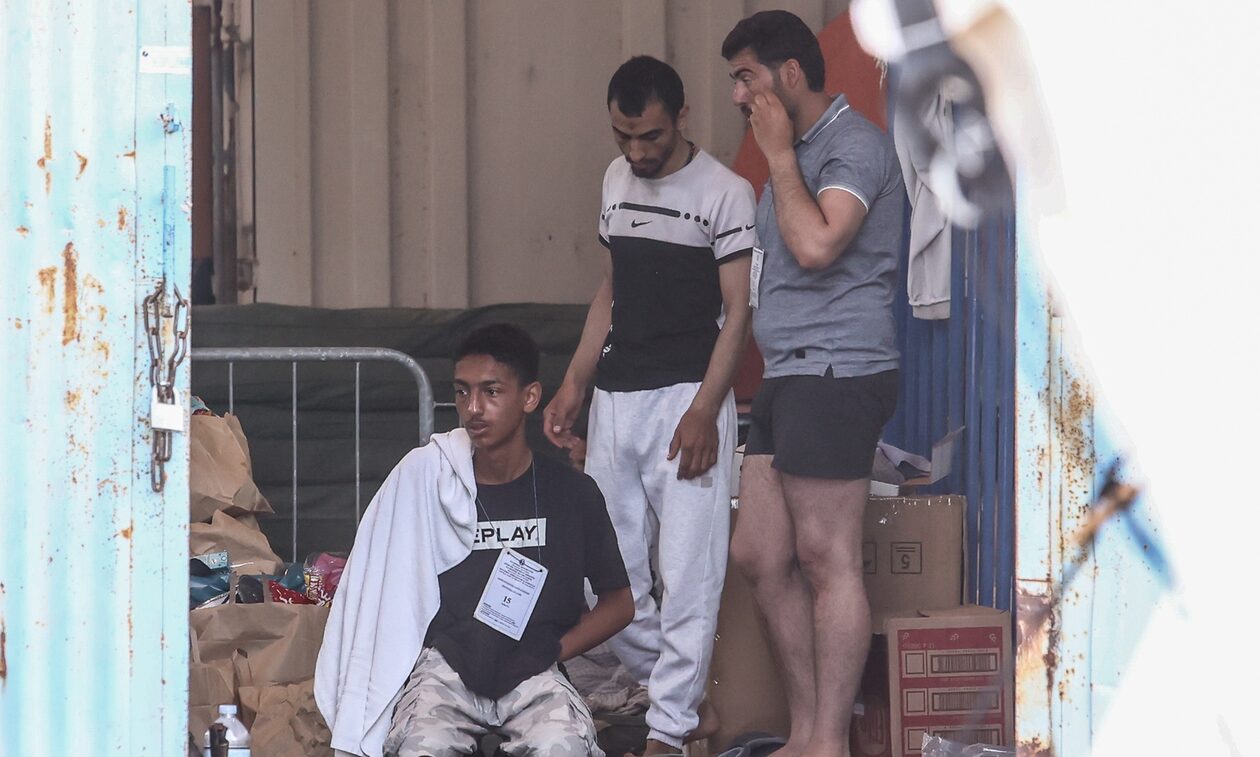 Ναυάγιο στην Πύλο: Έλυσαν το σχοινί που τους πέταξε το Λιμενικό – Η μαρτυρία για τη μοιραία νύχτα