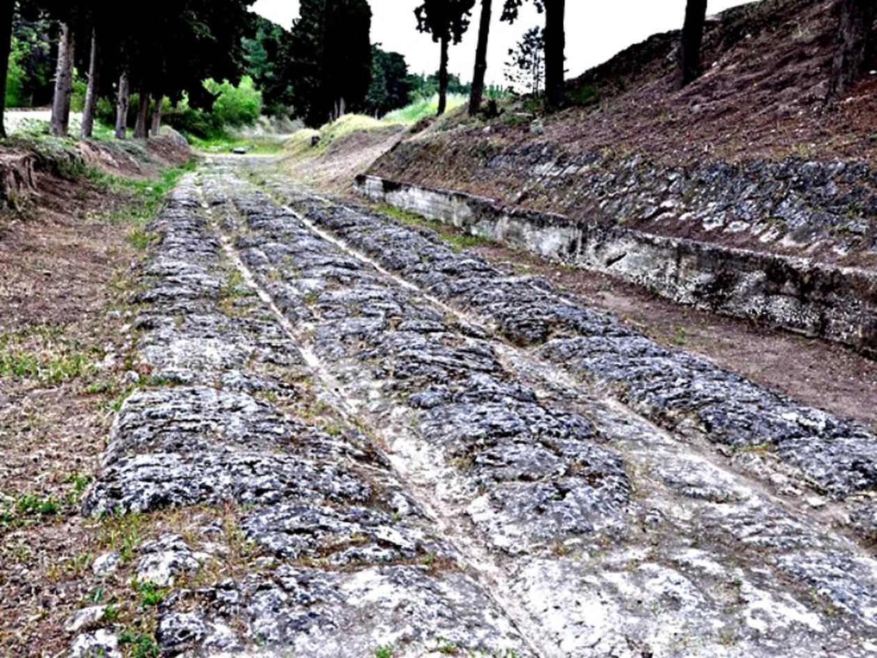 Αρχαίος δρόμος στον Ισθμό της Κορίνθου βγαίνει ξανά στην… επιφάνεια
