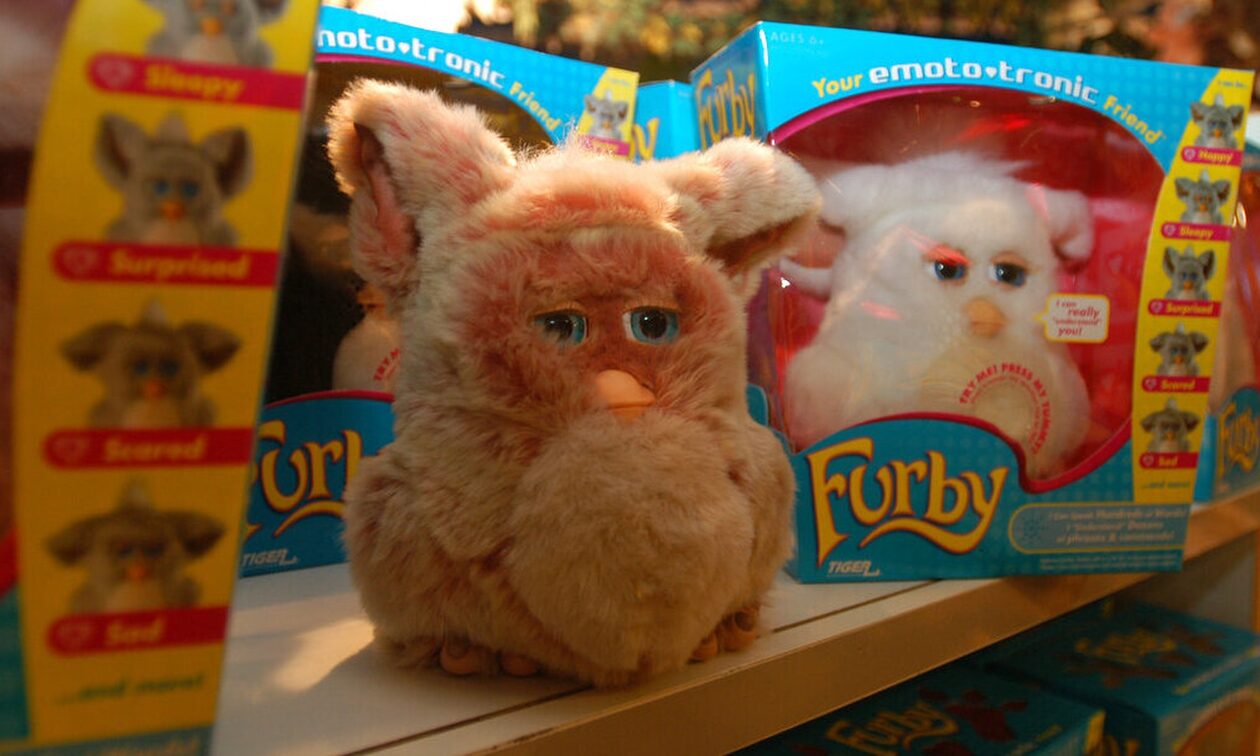 ΗΠΑ: Επιστρέφει ο Furby, ένα από τα δημοφιλέστερα παιχνίδια των 90’s