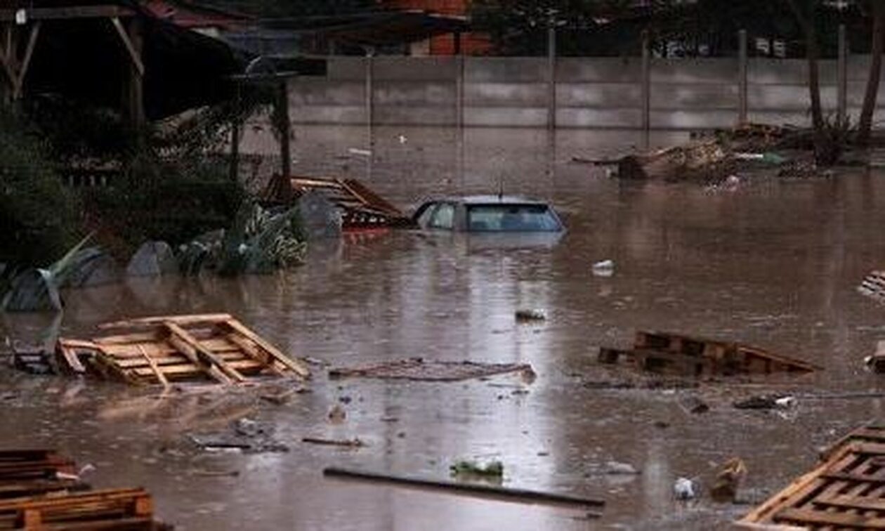 Φονικές πλημμύρες στη Χιλή: Δύο νεκροί και έξι αγνοούμενοι – Χιλιάδες σε καταφύγια