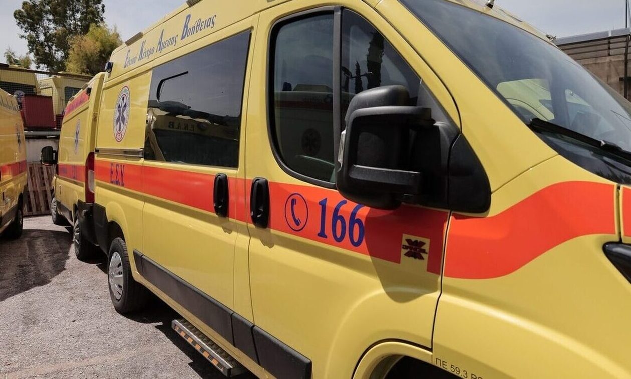 Βόλος: ΕΚΑΒ και Πυροσβεστική επιχείρησαν από κοινού τη διακομιδή υπέρβαρης γυναίκας στο Νοσοκομείο
