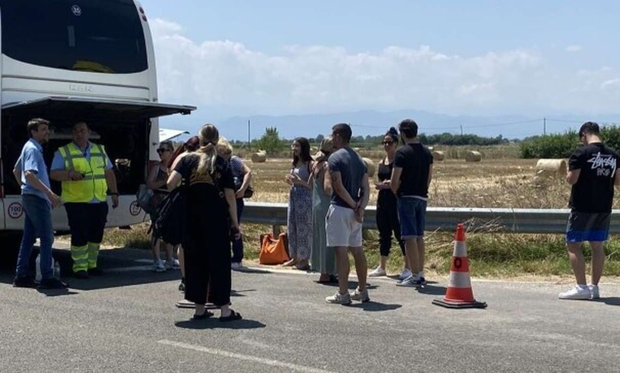 Τρίκαλα: Ταλαιπωρία για επιβάτες ΚΤΕΛ – «Έμεινε» το λεωφορείο έξω από τους Σοφάδες