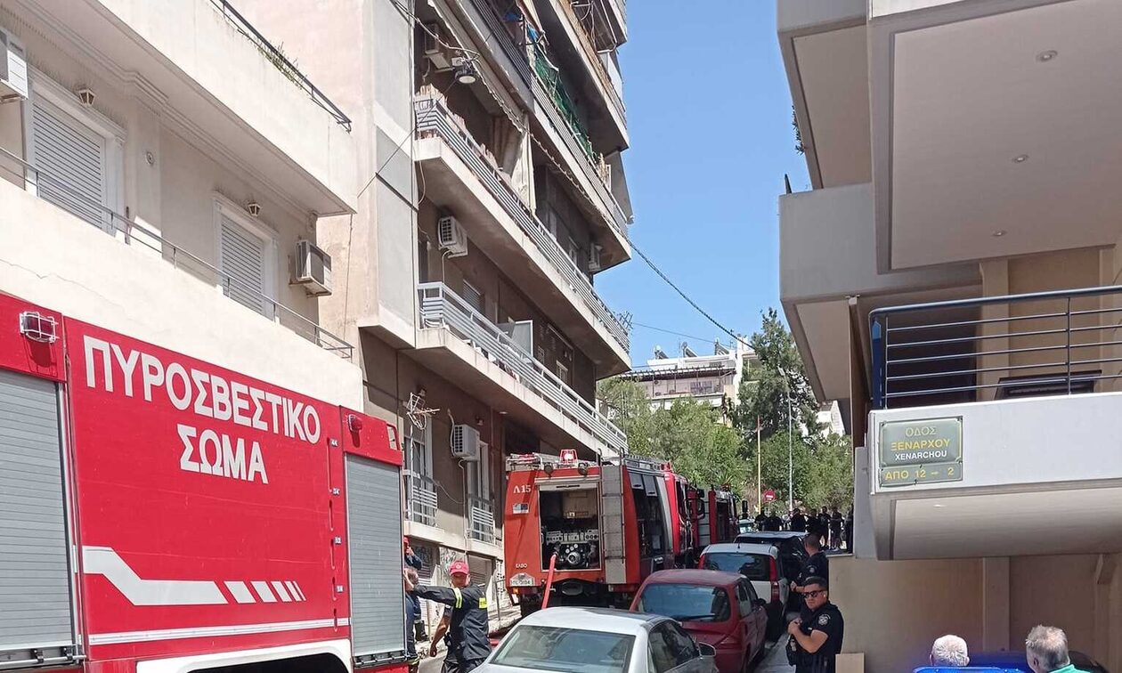Συναγερμός στου Ζωγράφου λόγω φωτιάς σε πολυκατοικία – Ένας ένοικος στο νοσοκομείο