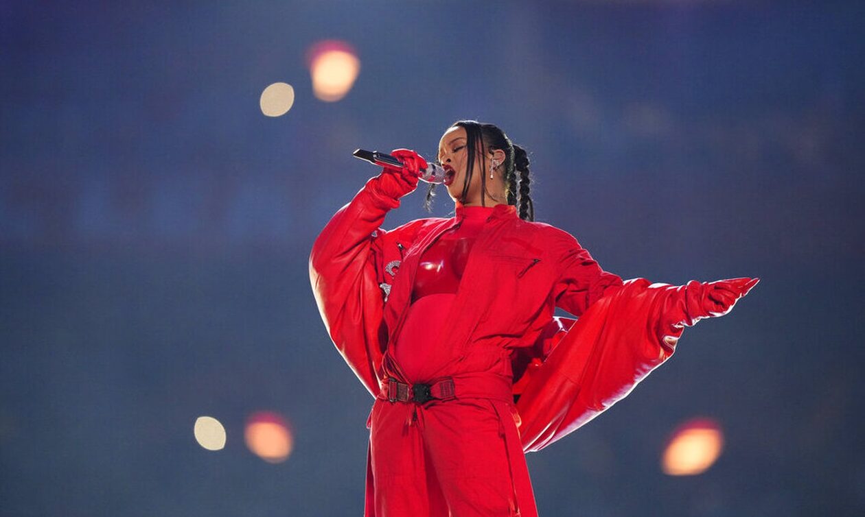 Ριάνα: Απολαμβάνει το καλοκαίρι στην πατρίδα της, τα Μπαρμπάντος λίγo πριν γεννήσει