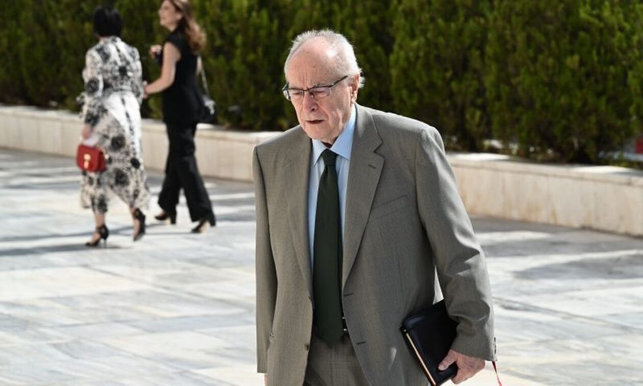 Νίκος Κωνσταντόπουλος: Στη Βουλή για την ορκωμοσία της κόρης του, Ζωής