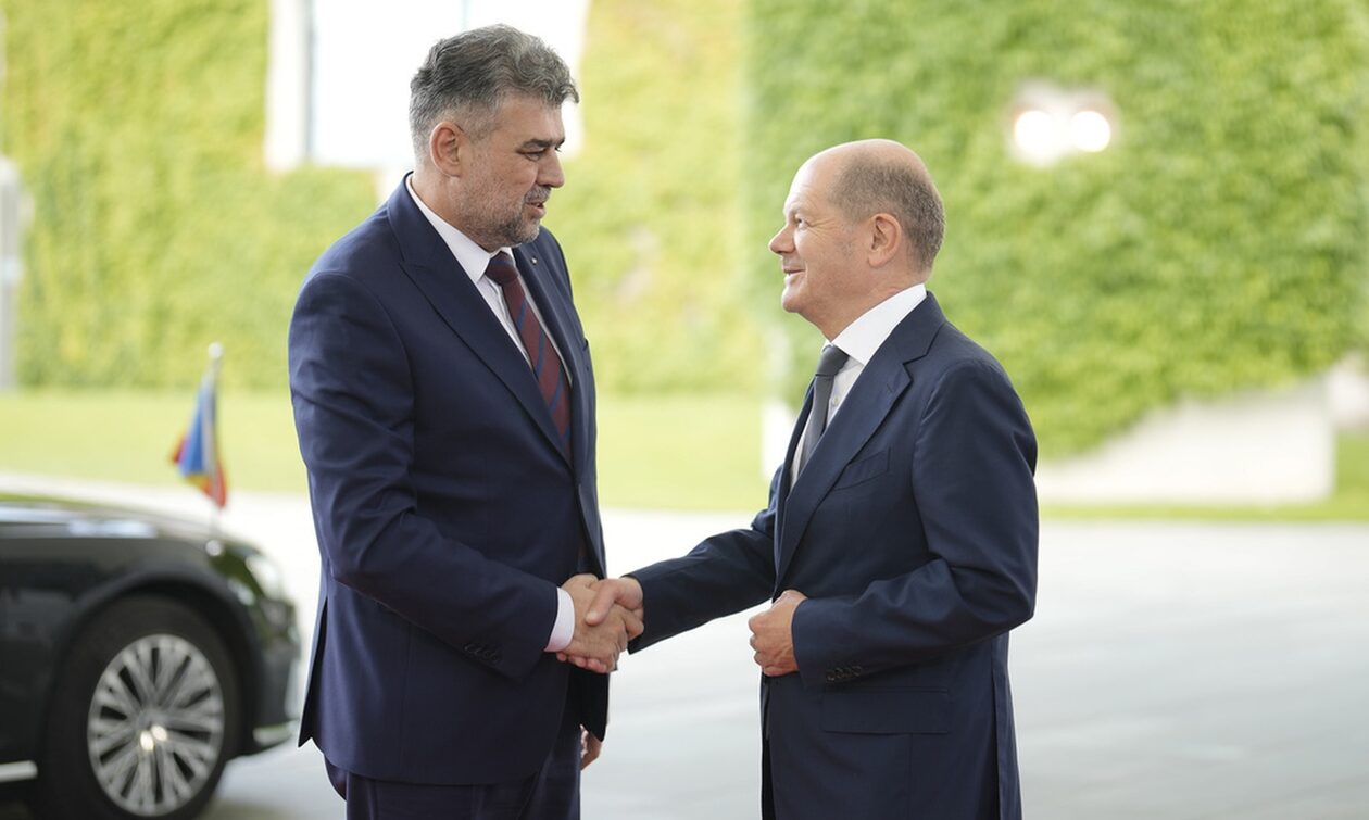 Ο πρωθυπουργός της Ρουμανίας θέλει μόνιμα τον γερμανικό στρατό στη χώρα του