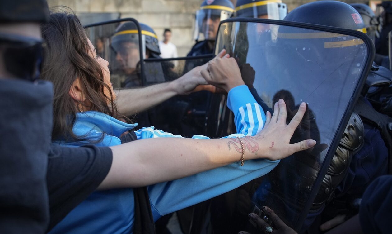Γαλλία: Οι αρχές ερευνούν και δεύτερο θάνατο – Oι υποσχέσεις του Μακρόν για την επόμενη ημέρα