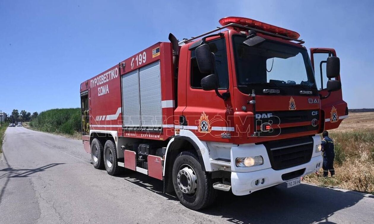 Φωτιά στην Κερατέα: Επίγειες και εναέριες δυνάμεις στη μάχη για κατάσβεση