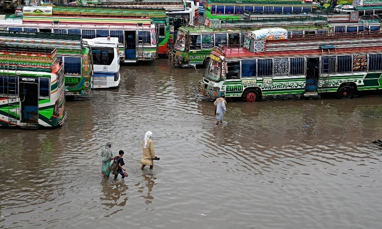 Πακιστάν: Τουλάχιστον 50 νεκροί από τα τέλη Ιουνίου λόγω των μουσώνων