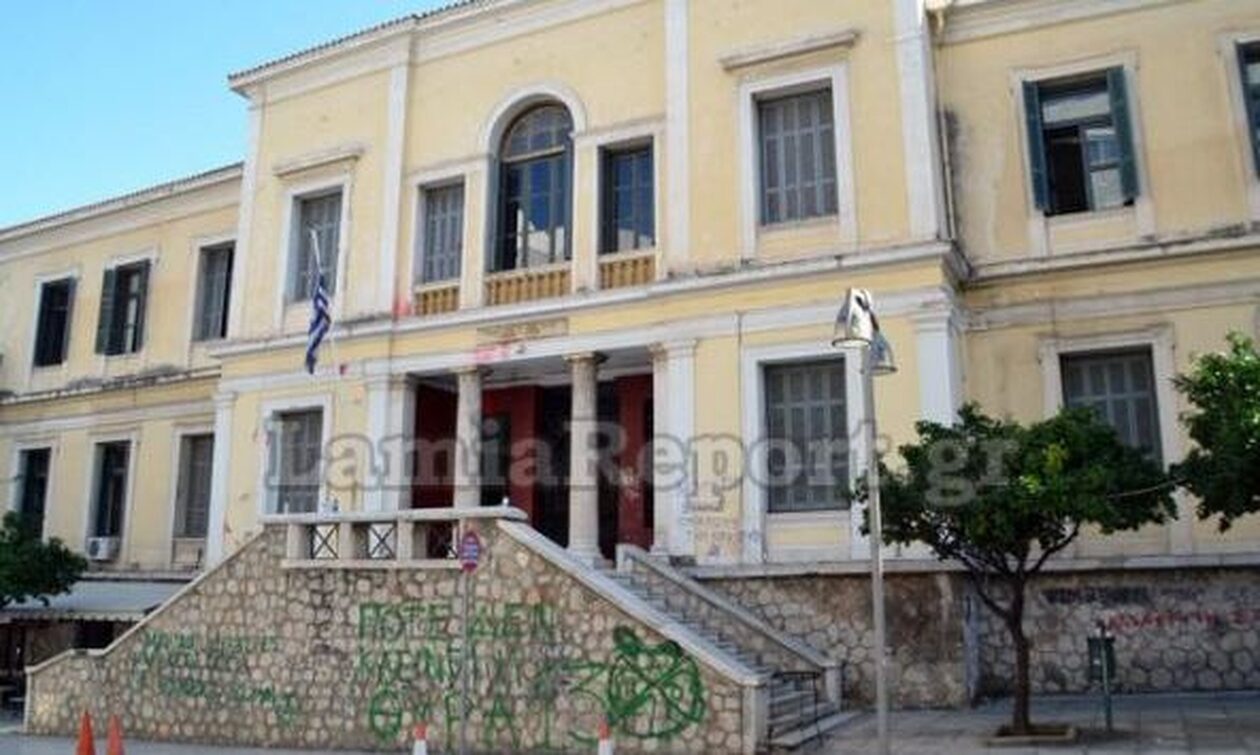 Λαμία: 32χρονη κατήγγειλε ξυλοδαρμό από γνωστό δικηγόρο