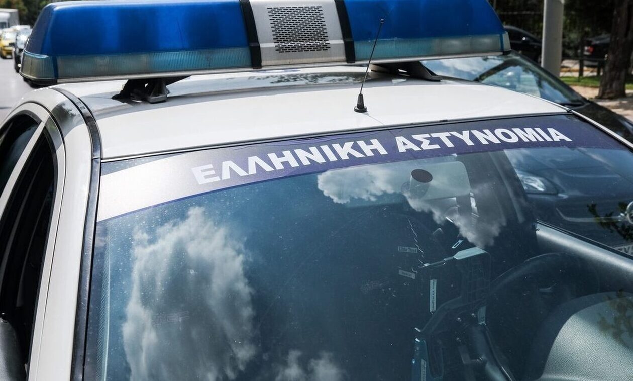 Πάτρα: Έφοδος της Ιντερπόλ σε οικία «φρούριο» – Κύκλωμα παράνομου στοιχήματος στο μικροσκόπιο