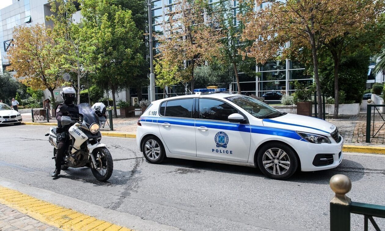 Επτά συλλήψεις σε «επιχείρηση-σκούπα» στο κέντρο της Αθήνα για «εγκλήματα δρόμου»
