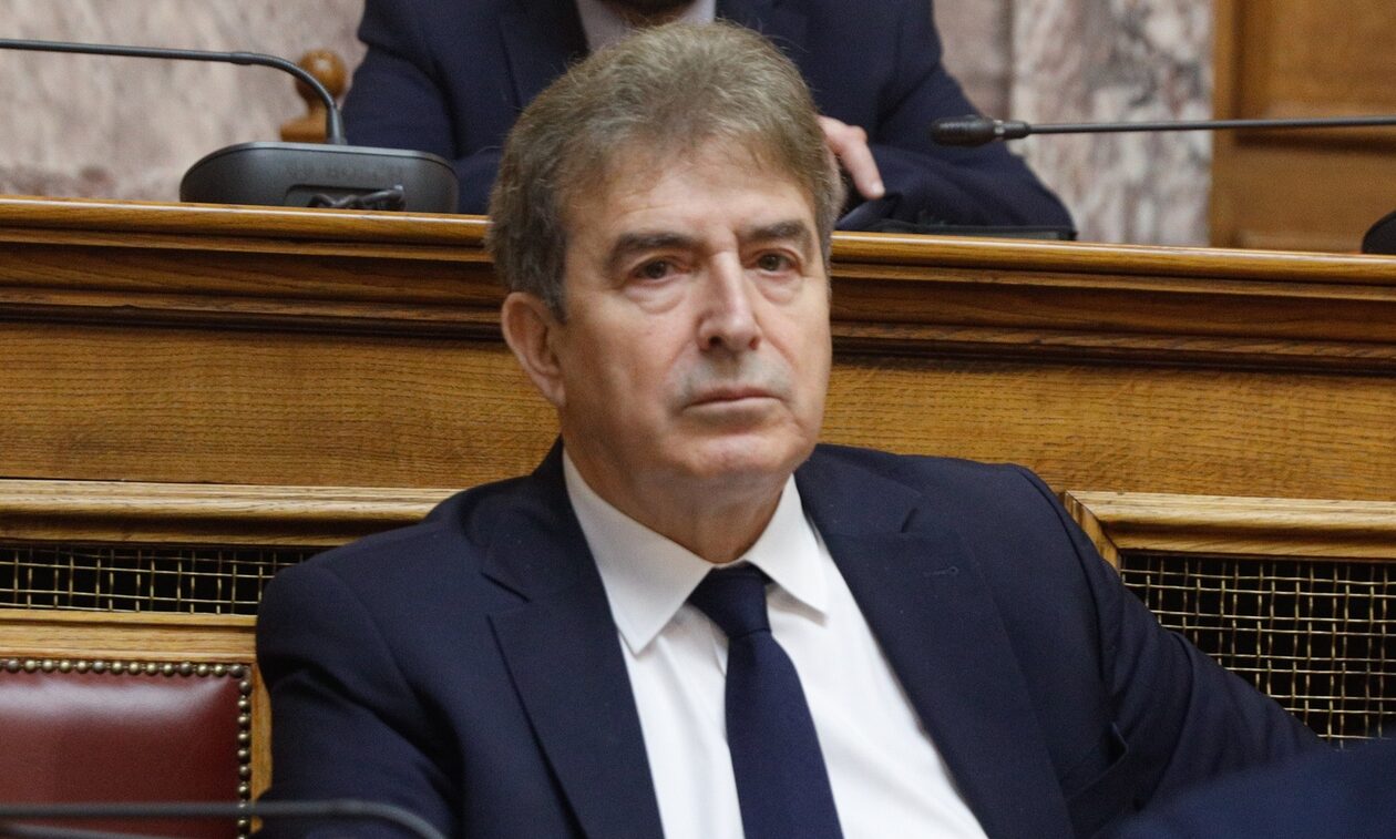 Χρυσοχοΐδης: Άμεσα 250 προσλήψεις για το ΕΚΑΒ Αττικής