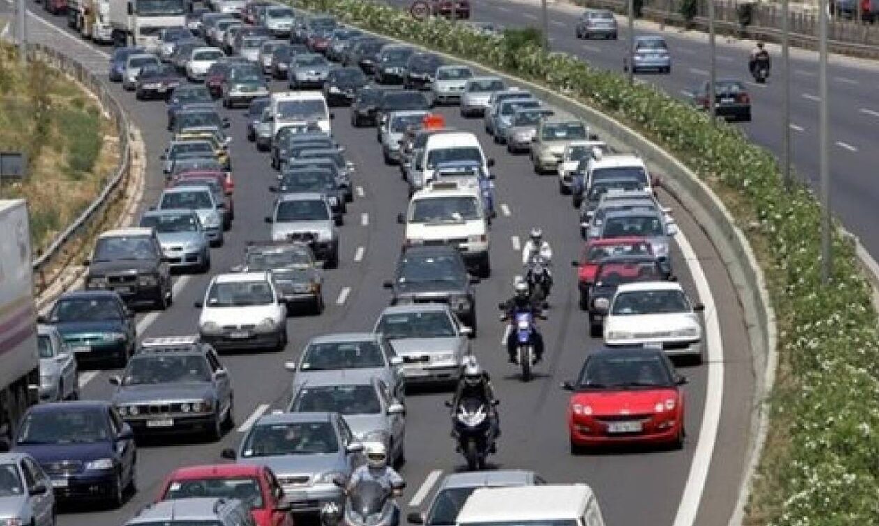 Κομφούζιο στον δρόμο προς τις παραλίες της Χαλκιδικής