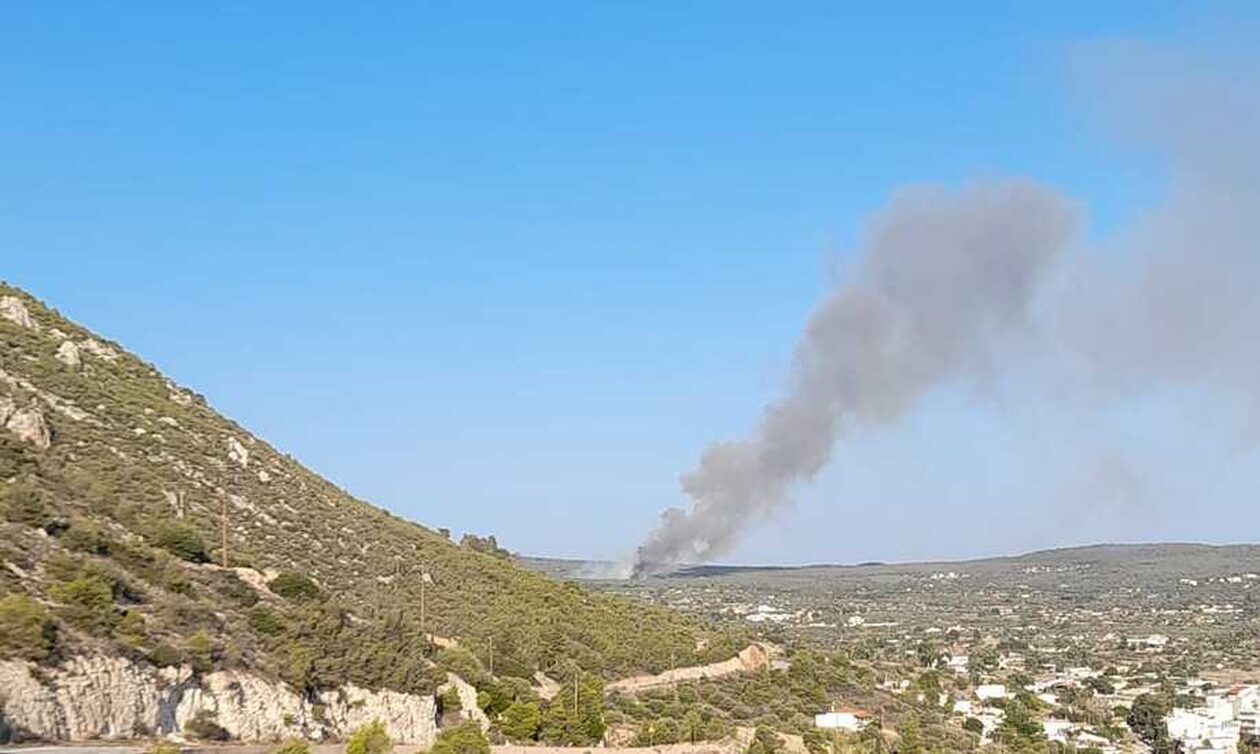 Φωτιά στο Λουτράκι: Τέθηκε υπό μερικό έλεγχο