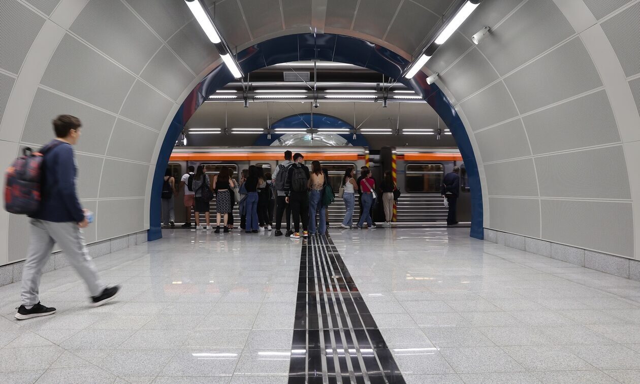 Αλλάζουν τα δρομολόγια σε μετρό και τραμ από αύριο – Δείτε το θερινό πρόγραμμα