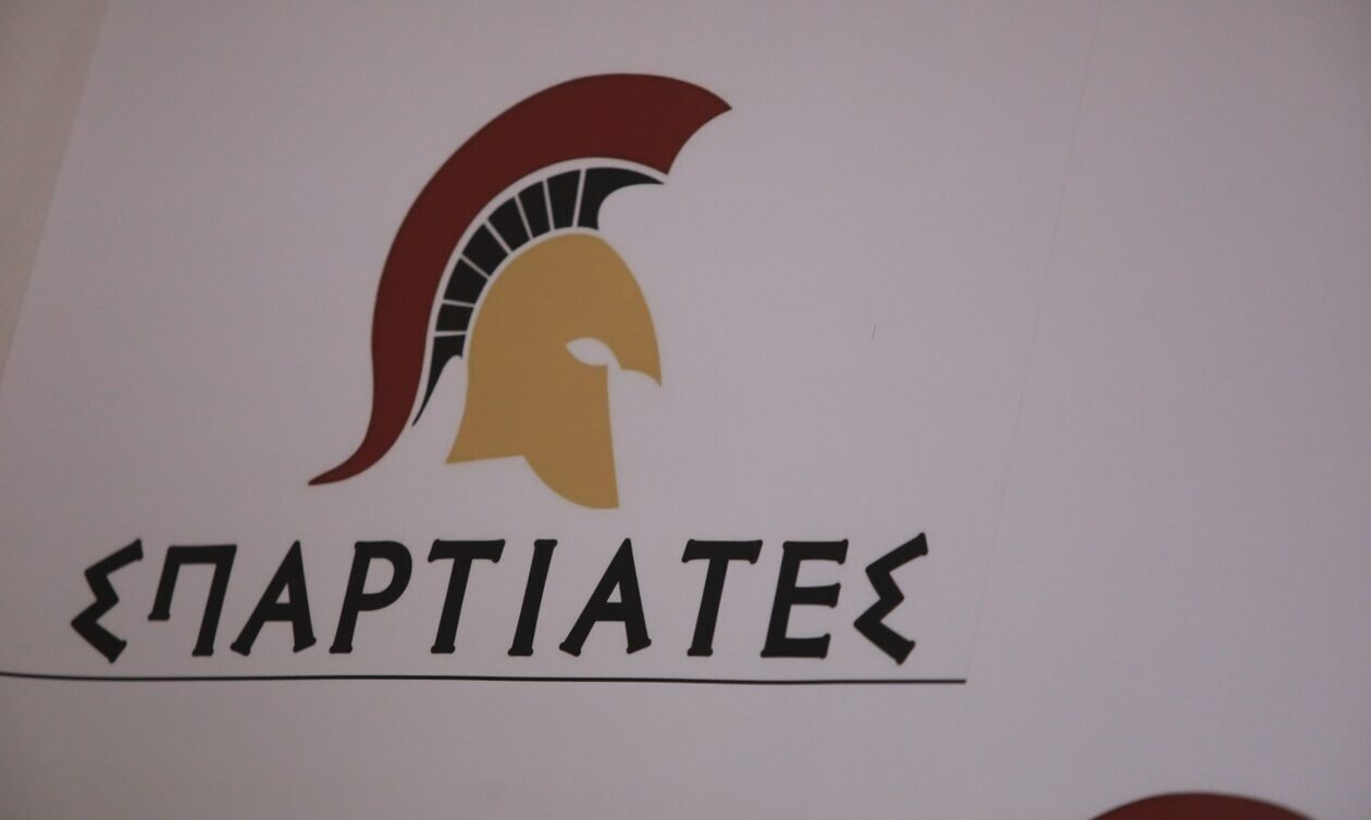 «Σπαρτιάτες»: Απέλαση εκείνων που διαπράττουν εγκλήματα – Συμπαράσταση στον αστυνομικό της Λάρισας