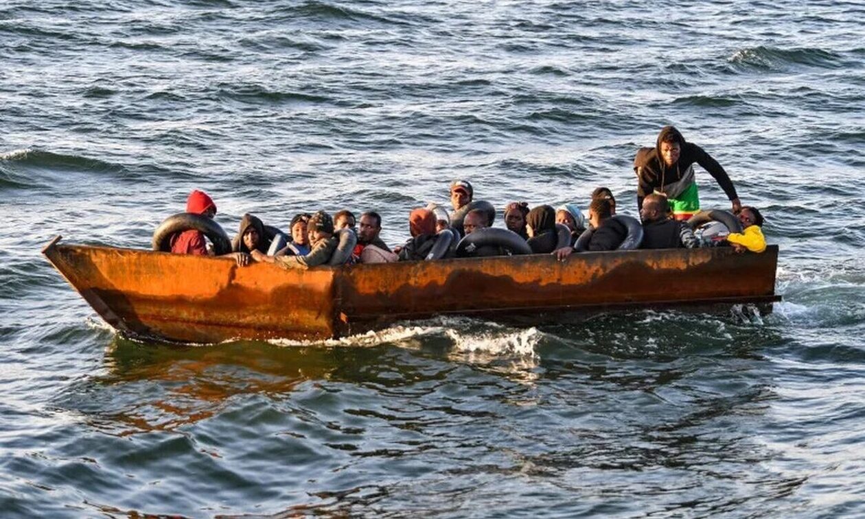 Τυνησία: Ένας νεκρός μετανάστης μετά από τη βύθιση σκάφους – Τουλάχιστον 10 αγνοούμενοι