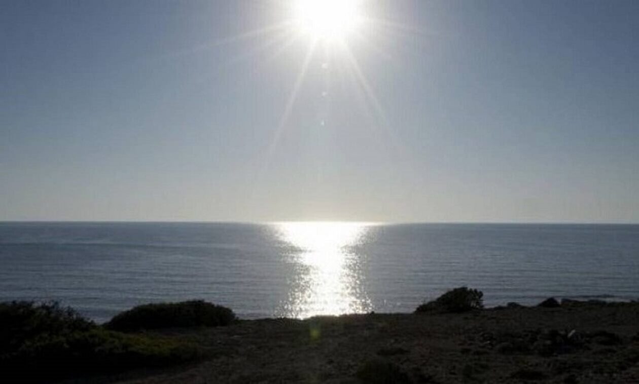 Καιρός: Ηλιοφάνεια με υψηλές θερμοκρασίες σε όλη τη χώρα – Τοπικές νεφώσεις στα ορεινά