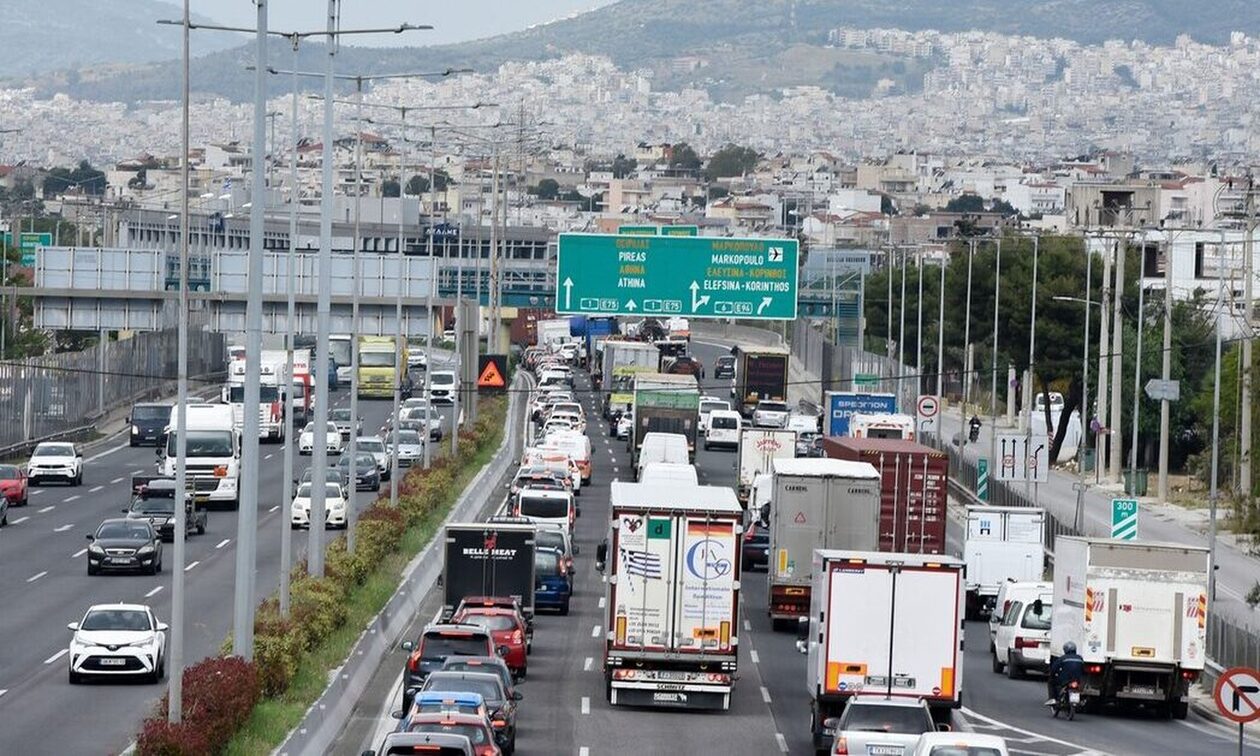 Κίνηση: Στο «κόκκινο» ο Κηφισός – Προβλήματα και στα δύο ρεύματα
