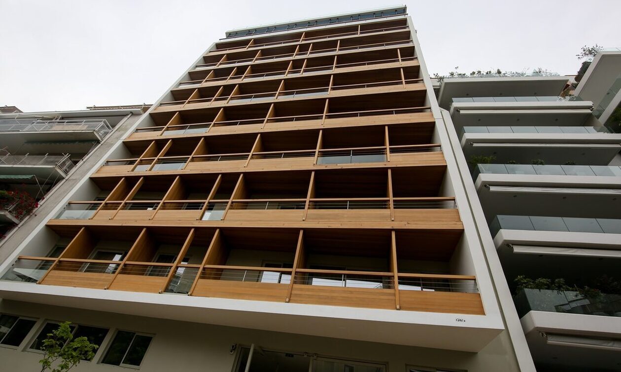 Έκλεισε το ξενοδοχείο Coco-Mat Athens BC γιατί «κόβει» τη θέα προς την Ακρόπολη λόγω ύψους