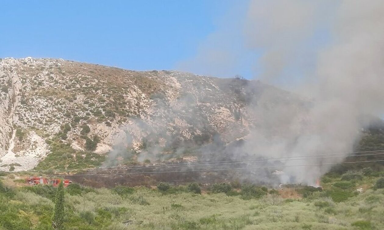 Κεφαλονιά: Οριοθετήθηκε η φωτιά – Άμεση η επέμβαση της Πυροσβεστικής
