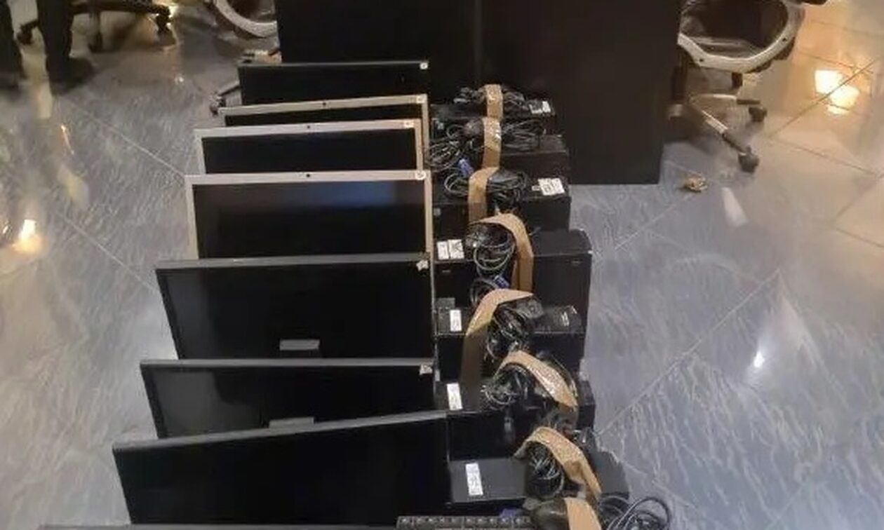 Έφοδος της ΕΛ.ΑΣ. σε ακόμα ένα παράνομο μίνι καζίνο στην Καλλιθέα