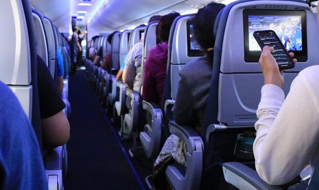 Ηράκλειο: Κάπνισε μέσα στο αεροπλάνο και προσγειώθηκε στο… αστυνομικό τμήμα