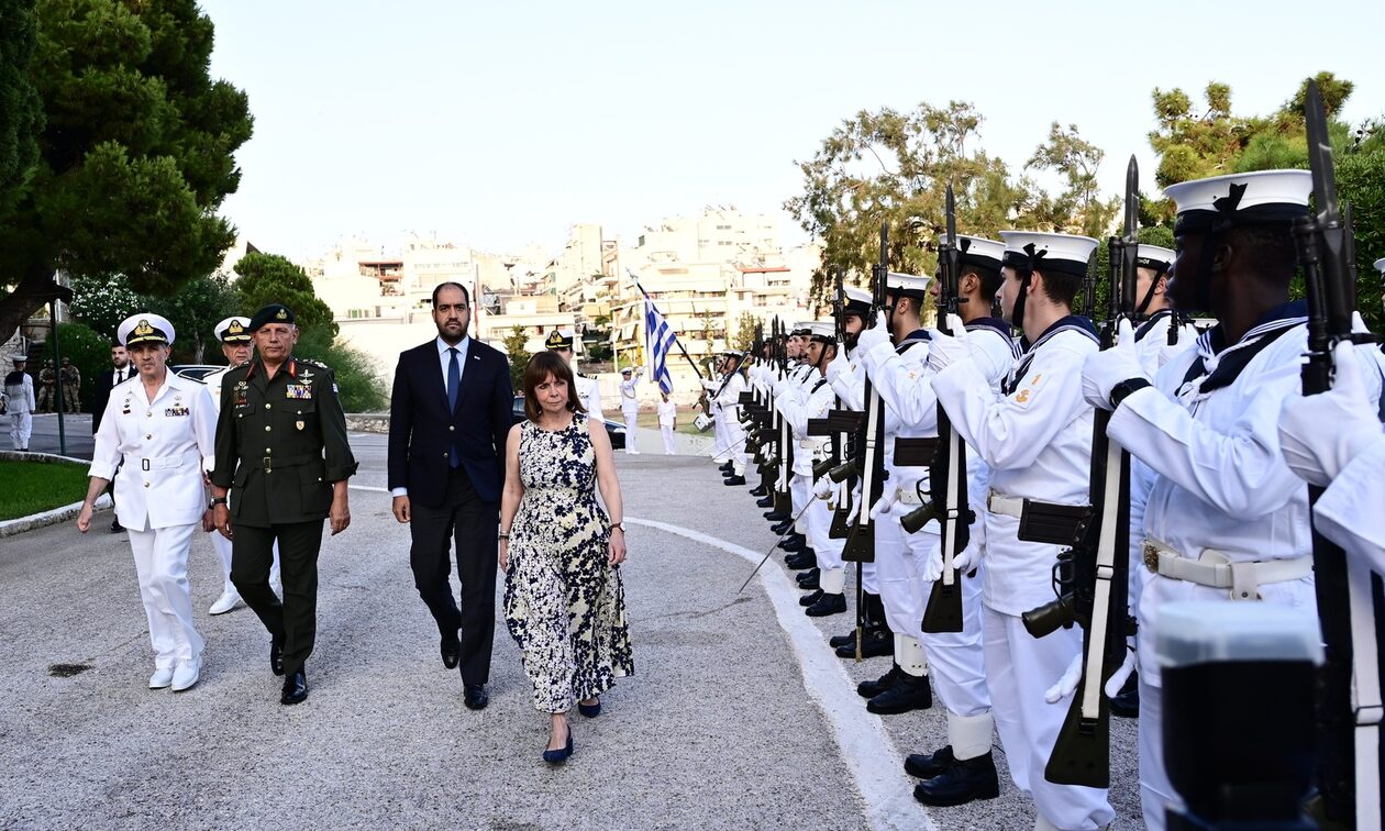 Κατερίνα Σακελλαροπούλου: Στον εορτασμό της επετείου του Κινήματος του Ναυτικού στη Ναυτικών Δοκίμων