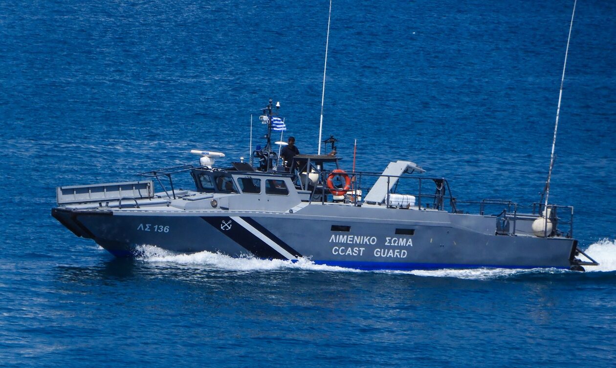 Σύμη: Γυναίκα έπεσε από πλοίο – Την έσωσε το πλήρωμα