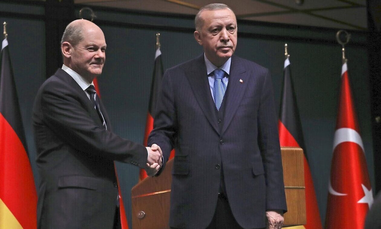 Αισιόδοξος ο Όλαφ Σολτς για τις ελληνοτουρκικές σχέσεις – «Θα συμβάλλει και η Γερμανία σε αυτό»