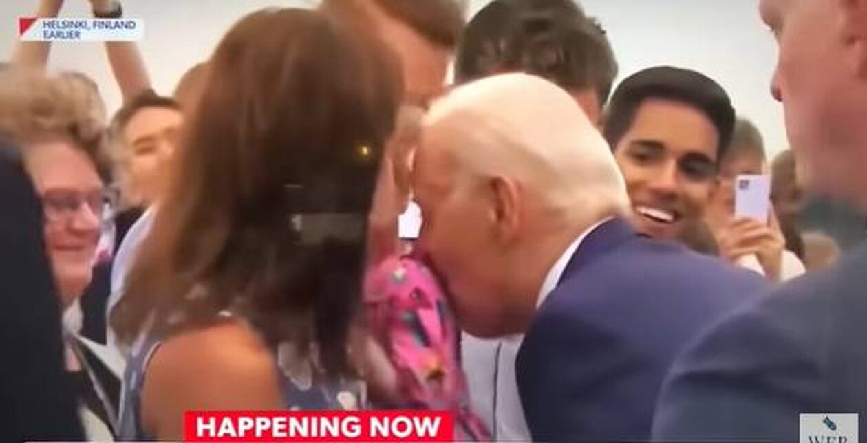 Ο Μπάιντεν φίλησε μικρό κοριτσάκι και το Twitter έκανε…πάρτυ – Σφοδρές αντιδράσεις