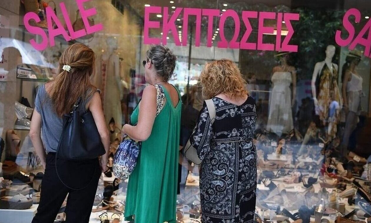 Εκπτώσεις: Ανοιχτά σήμερα Κυριακή τα καταστήματα – Το ωράριο λειτουργίας