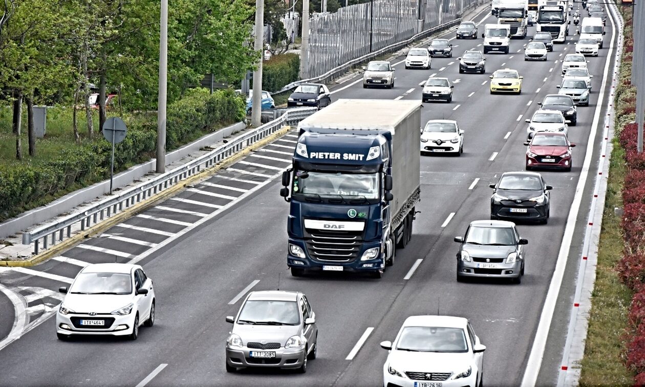 Κίνηση τώρα: Μεγάλες καθυστερήσεις σε Κηφισό και Αττική Οδό – Πού εντοπίζονται προβλήματα