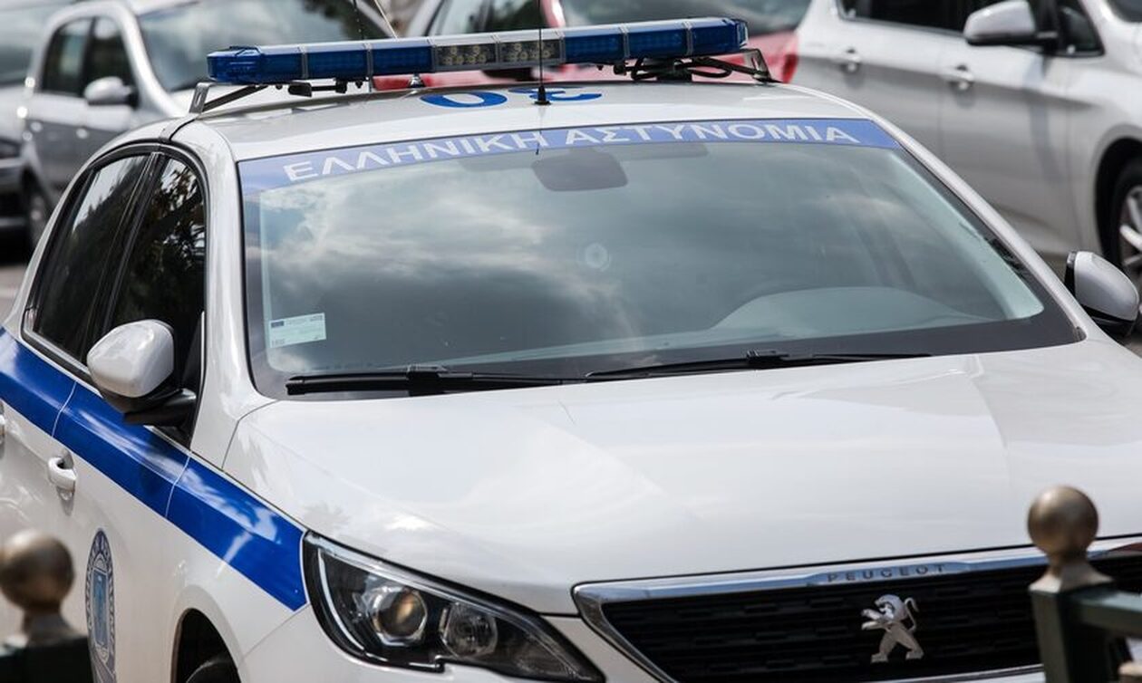 Λήστεψαν περαστικό τα ξημερώματα στα Εξάρχεια – Άφαντοι οι δράστες