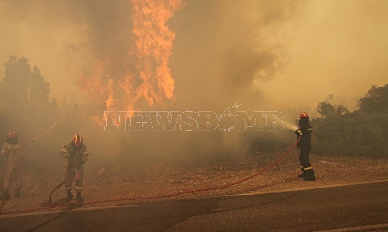 Φωτιά στον Κουβαρά: Πού έχει διακοπεί η κυκλοφορία