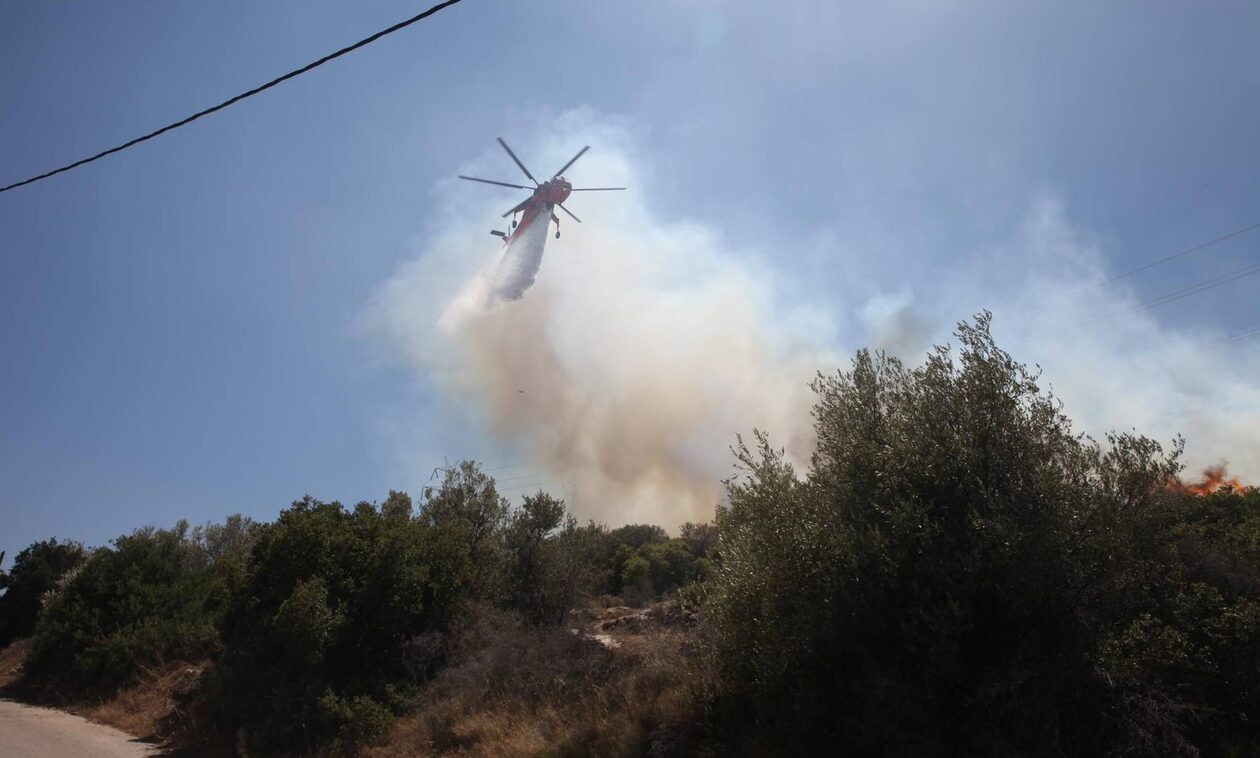 Φωτιές: Τα πυροσβεστικά αεροσκάφη έχουν «κλείσει» πάνω 200 ώρες πτήσης σε τέσσερις μέρες