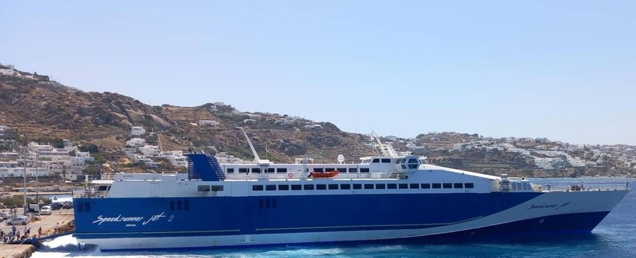 Μύκονος: Μηχανική βλάβη στο SPEED RUNNER II