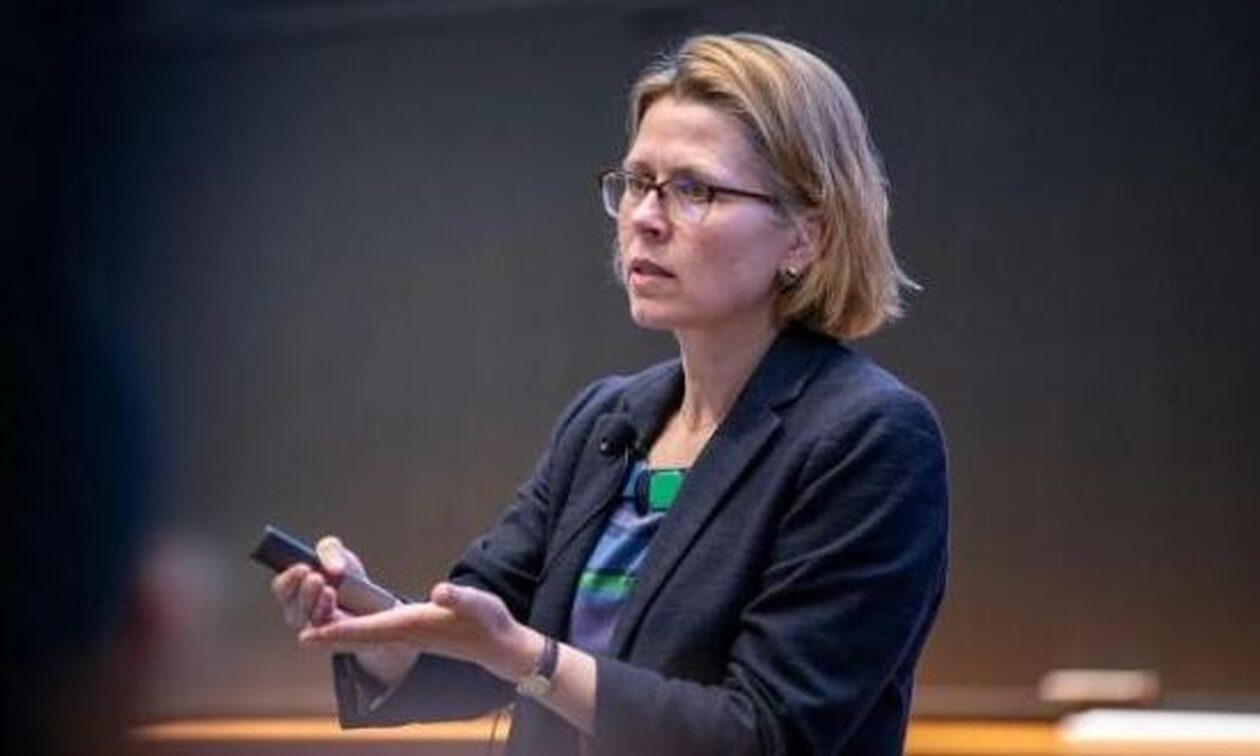 ΕΕ: Παραιτήθηκε η Αμερικανίδα οικονομολόγος Φιόνα Σκοτ Μόρτον που προσέλαβε η Κομισιόν