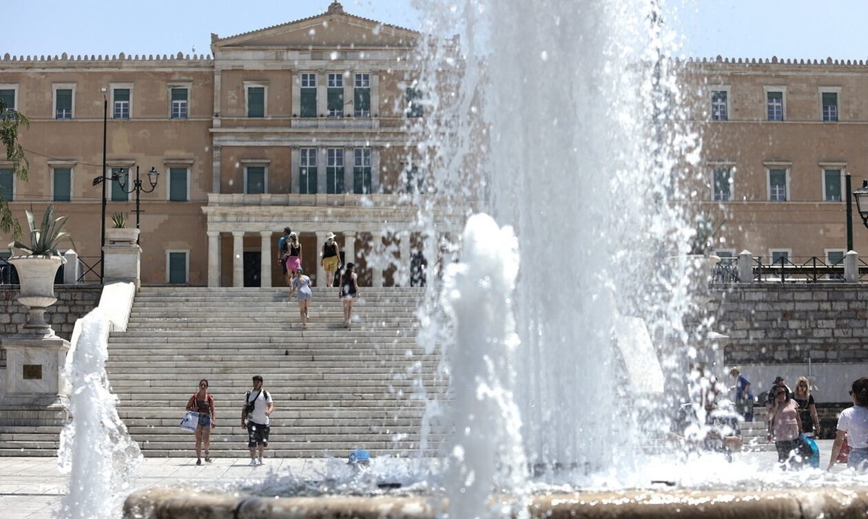 Στον «φούρνο» η χώρα – Καύσωνας μέχρι 46 βαθμούς – Τι λέει ο Σάκης Αρναούτογλου