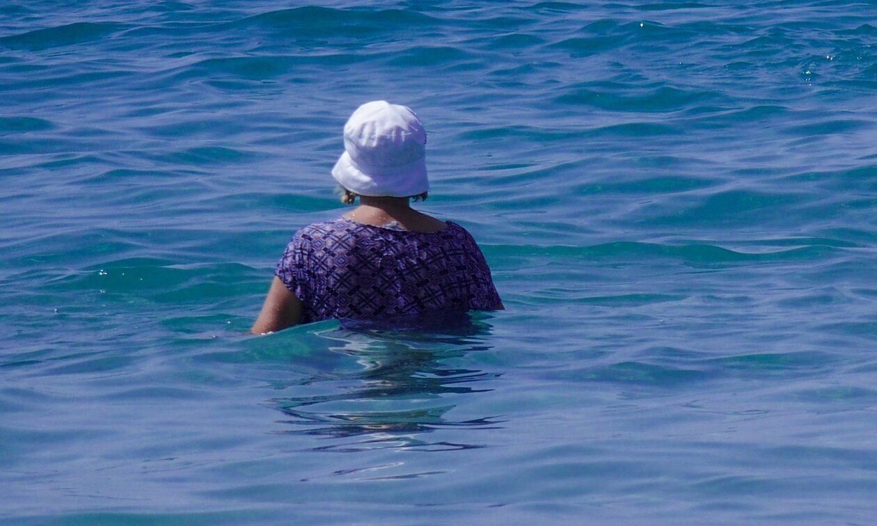 Κρήτη: Επιχείρηση διάσωσης 50χρονης με συμπτώματα θερμοπληξίας