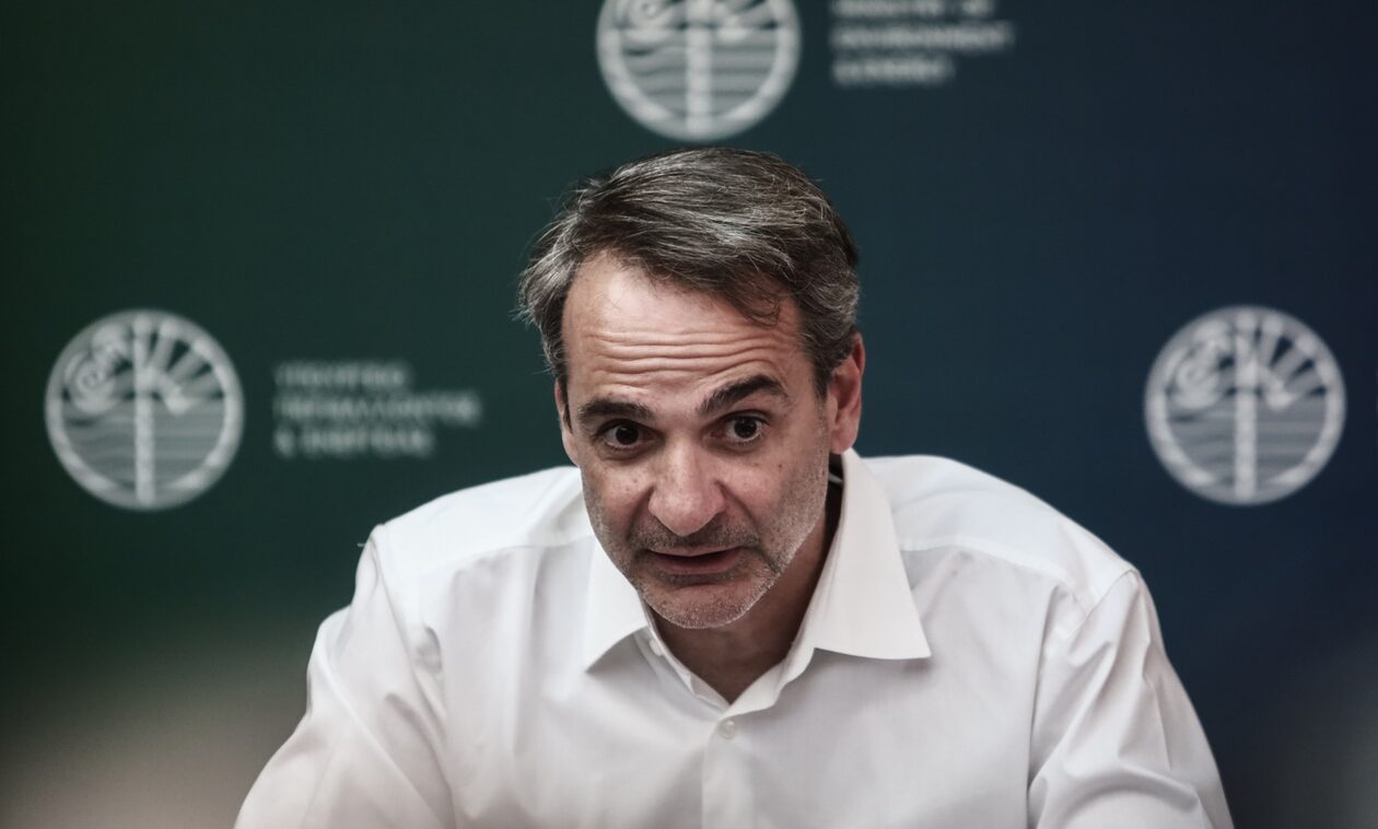 Κυριάκος Μητσοτάκης: Στο στρατιωτικό αεροδρόμιο Ελευσίνας ο πρωθυπουργός