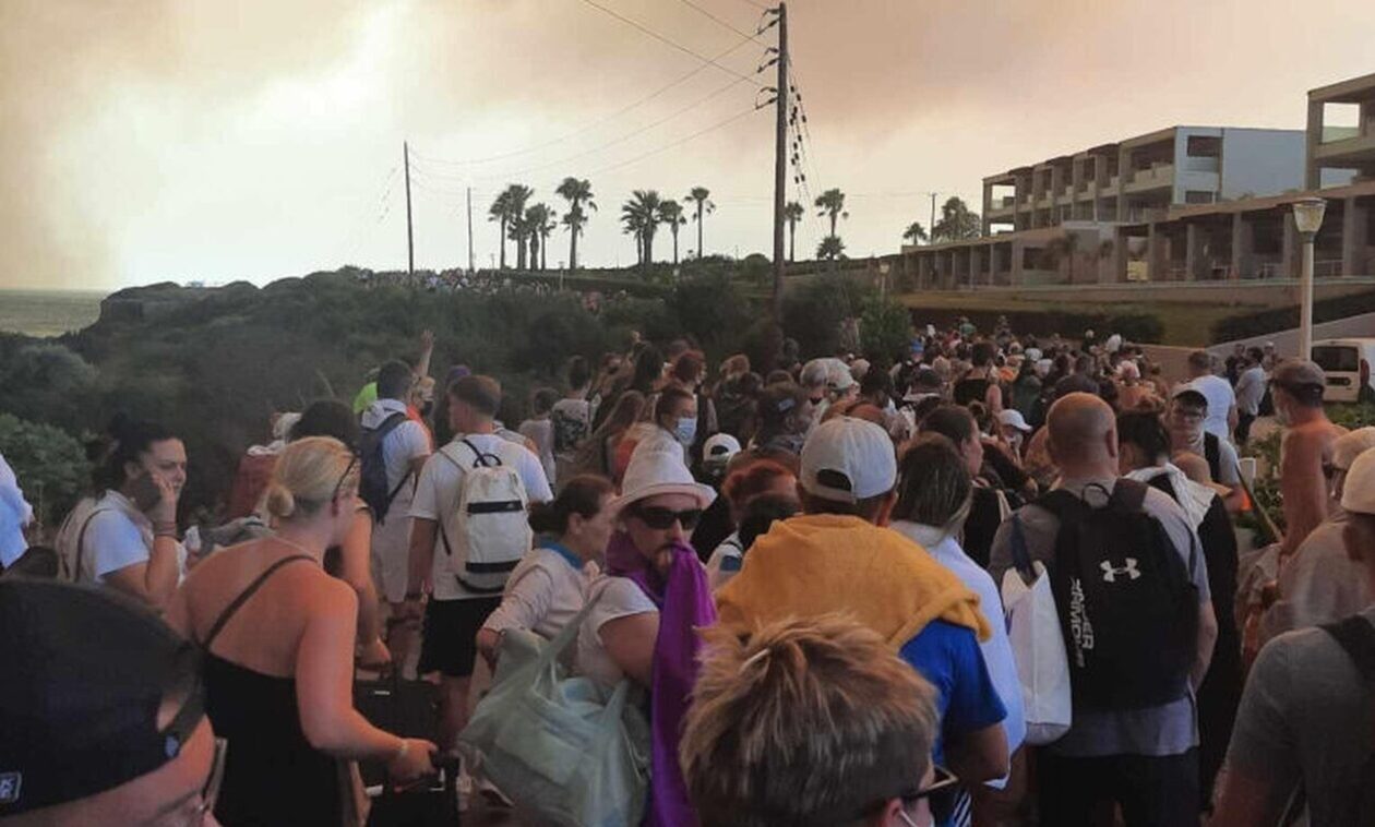 Ρόδος: Στη μάχη για την απομάκρυνση τουριστών και ο πρώην παίκτης του Survivor Σταμάτης Καλαφατάς