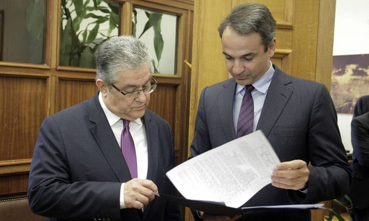 Φωτιά στη Ρόδο: Επικοινωνία Κουτσούμπα με Μητσοτάκη – Ζητά κατάσβεση πυρκαγιάς και ασφαλή εκκένωση