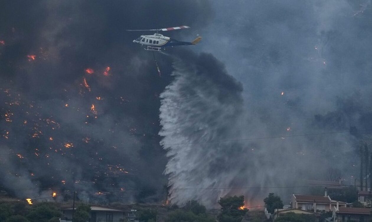 Φωτιές: 13 περιοχές σε «κόκκινο συναγερμό» για κίνδυνο πυρκαγιάς – Μεταξύ τους και η Ρόδος